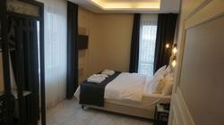 Mana Airport Hotel