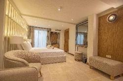 June Hotel