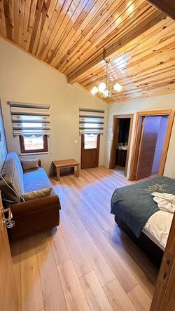 Paradise Lake Hotel