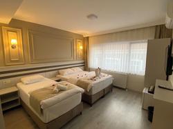 Grand Aura Hotel
