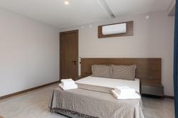 Bi Suites