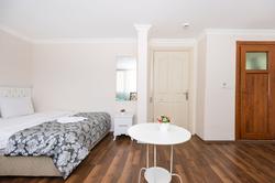 Merot Suites