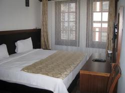 Simre Otel