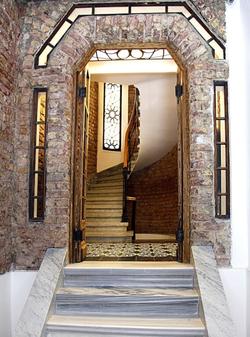 Frida Suites And Aparts