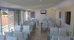 Golden Apple Otel
