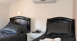 Golden Apple Otel