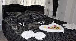 Golden Apple Otel