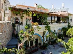 Pacha Hotel-Restaurant