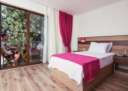 Pyara Hotel