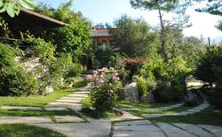 Kleo Cottages