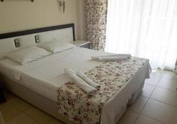Moni Hotel