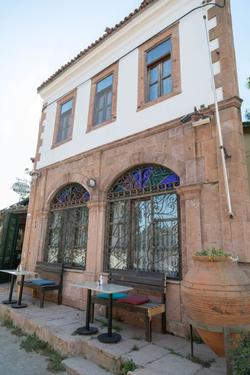 Mahzen Hotel
