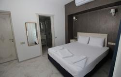 Double Inn Marina Hotel