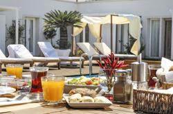 Cesme Marina Konukevi