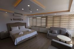 Oasis Suites Old City