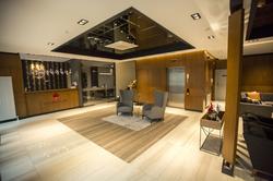 Honour Hotel