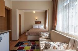 Green Life Apart Hotel