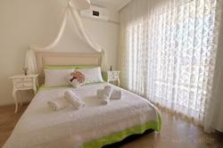 Monat Hotel