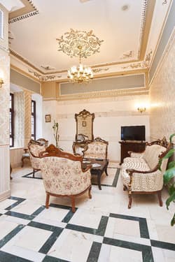 Amber Hotel