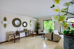 Moonshine Hotel and Suites