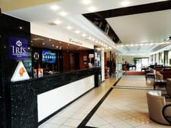 Iris Otel