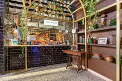 Anjeliq Downtown Hotel