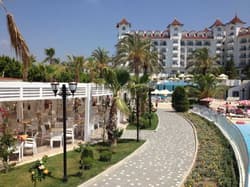 Serenis Hotel