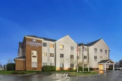 Candlewood Suites Charlotte - Arrowood