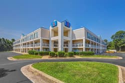 Motel 6 Raleigh North