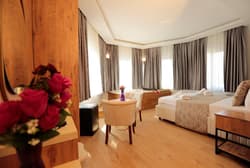 Newalla Hotel Old City