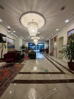 Porta Romanos Hotel
