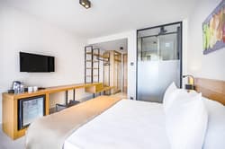 Lei Hotel