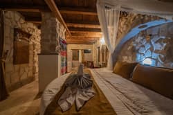 Crazy Horse Hotel