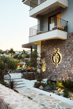 Zoi Cunda Otel