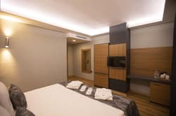 Divares Luxury Hotel