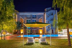 Aqua Nina Hotel