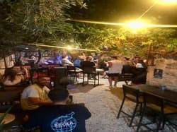 Kuyu Beergarden & Hostel