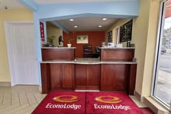 Econo Lodge at Military Circle