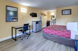 Econo Lodge at Military Circle