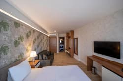 Mell City Suites Hotel