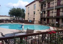 Red Roof Inn & Suites Houston - Hobby Airport