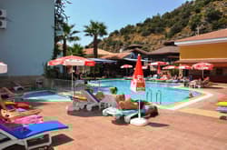 Montebello Deluxe Hotel