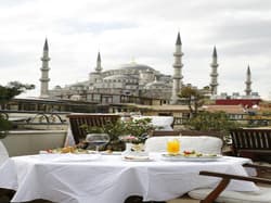 Acra Hotel