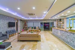 Sayanora Hotel
