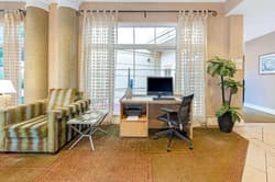 La Quinta Inn and Suites USF - Busch Gardens