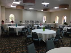Red Roof PLUS+ & Suites Tampa