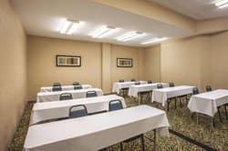 La Quinta Inn And Suites Portland Airport