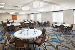 Holiday Inn Express and Suites Jacksonville SE Med