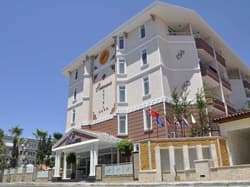 Primera Hotel
