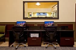 Holiday Inn Express & Suites Indianapolis East